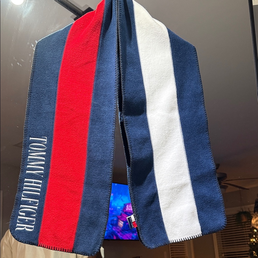 Like new Vintage 90s Tommy Hilfiger Bold Tricolor Scarf